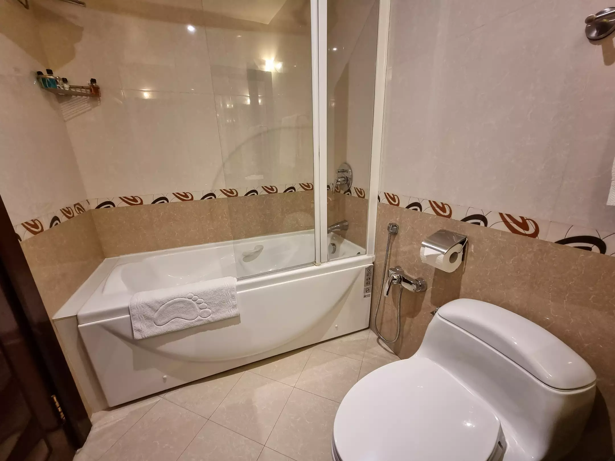 Alibaba https://cdn.alibaba.ir/ostorage/hotel-accommodation-images/687657afac13a7ed0d855931_توئین  (1).webp